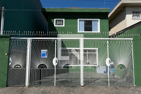 Casa à venda com 180m², 3 quartos e 3 vagasFachada