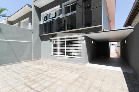Casa à venda com 368m², 4 quartos e 4 vagas Casa à venda com 368m², 4 quartos e 4 vagasÁrea Comum
