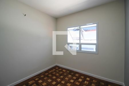 Casa à venda com 368m², 4 quartos e 4 vagas Casa à venda com 368m², 4 quartos e 4 vagasQuarto 4