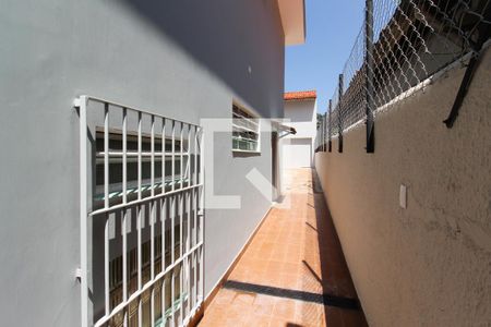 Casa à venda com 368m², 4 quartos e 4 vagas Casa à venda com 368m², 4 quartos e 4 vagasÁrea Comum