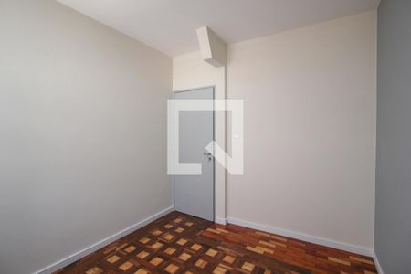 Casa à venda com 368m², 4 quartos e 4 vagas Casa à venda com 368m², 4 quartos e 4 vagasQuarto 2