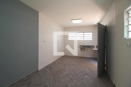 Casa à venda com 368m², 4 quartos e 4 vagas Casa à venda com 368m², 4 quartos e 4 vagasCozinha