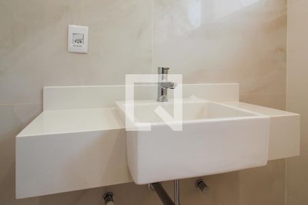 Casa à venda com 368m², 4 quartos e 4 vagas Casa à venda com 368m², 4 quartos e 4 vagasBanheiro