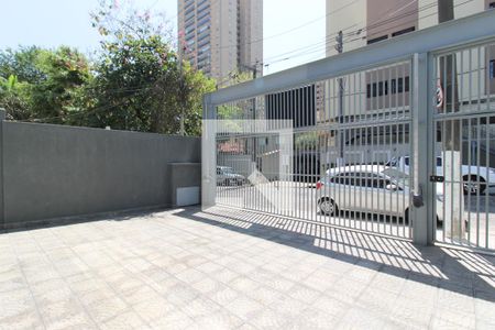 Casa à venda com 368m², 4 quartos e 4 vagas Casa à venda com 368m², 4 quartos e 4 vagasÁrea Comum