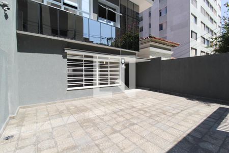 Casa à venda com 368m², 4 quartos e 4 vagas Casa à venda com 368m², 4 quartos e 4 vagasÁrea Comum