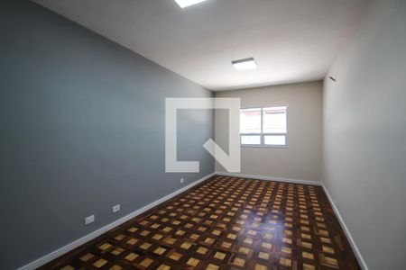 Casa à venda com 368m², 4 quartos e 4 vagas Casa à venda com 368m², 4 quartos e 4 vagasQuarto 3