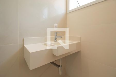 Casa à venda com 368m², 4 quartos e 4 vagas Casa à venda com 368m², 4 quartos e 4 vagasBanheiro