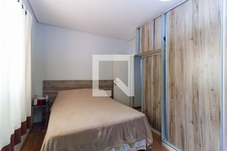 Casa à venda com 216m², 3 quartos e 4 vagas Casa à venda com 216m², 3 quartos e 4 vagasSuíte 1