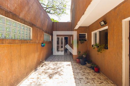 Casa à venda com 216m², 3 quartos e 4 vagas Casa à venda com 216m², 3 quartos e 4 vagasGaragem