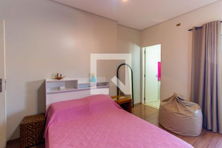 Casa à venda com 216m², 3 quartos e 4 vagas Casa à venda com 216m², 3 quartos e 4 vagasSuíte 2