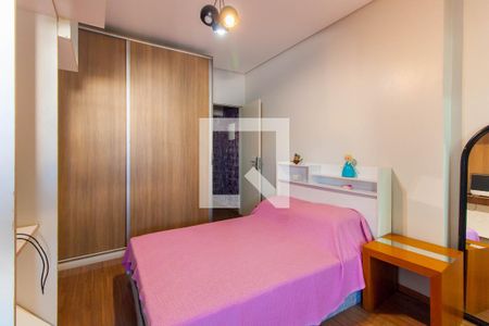 Casa à venda com 216m², 3 quartos e 4 vagas Casa à venda com 216m², 3 quartos e 4 vagasSuíte 2