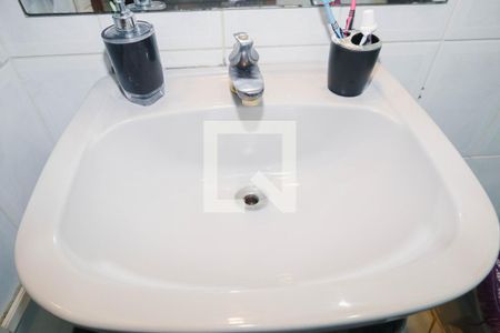 Casa à venda com 374m², 5 quartos e 5 vagas Casa à venda com 374m², 5 quartos e 5 vagasBanheiro 3