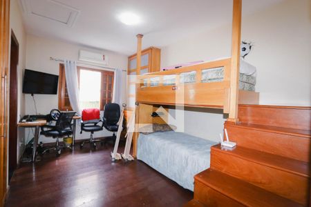 Casa à venda com 374m², 5 quartos e 5 vagas Casa à venda com 374m², 5 quartos e 5 vagasQuarto 3