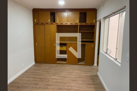 Casa de condomínio à venda com 170m², 3 quartos e 3 vagas Casa de condomínio à venda com 170m², 3 quartos e 3 vagasQuarto 2