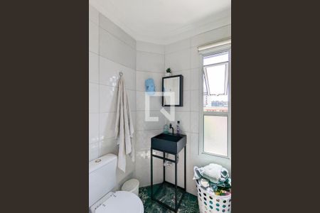 Apartamento à venda com 203m², 3 quartos e 2 vagas Apartamento à venda com 203m², 3 quartos e 2 vagasBanheiro da suíte