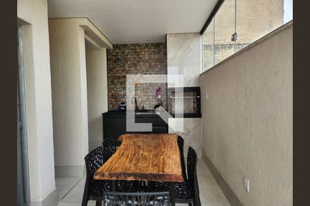 Apartamento à venda com 60m², 2 quartos e 2 vagasVaranda