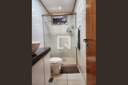 Apartamento à venda com 60m², 2 quartos e 2 vagasBanheiro 1