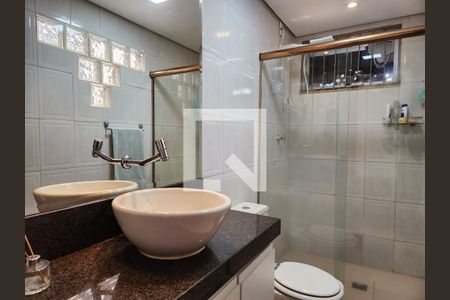 Apartamento à venda com 60m², 2 quartos e 2 vagasBanheiro 1