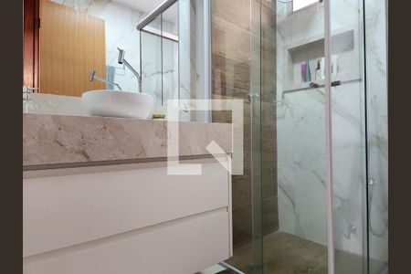 Apartamento à venda com 60m², 2 quartos e 2 vagasBanheiro 2