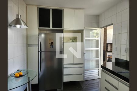 Apartamento à venda com 60m², 2 quartos e 2 vagasCozinha