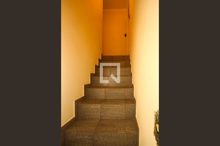 Casa à venda com 850m², 3 quartos e 1 vaga Casa à venda com 850m², 3 quartos e 1 vagaescada