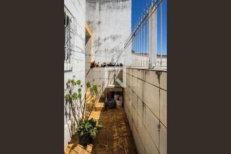 Casa à venda com 850m², 3 quartos e 1 vaga Casa à venda com 850m², 3 quartos e 1 vagaÁrea de Serviço