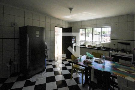 Casa à venda com 850m², 3 quartos e 1 vaga Casa à venda com 850m², 3 quartos e 1 vagaCozinha