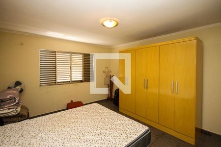 Casa à venda com 850m², 3 quartos e 1 vaga Casa à venda com 850m², 3 quartos e 1 vagaQuarto 01