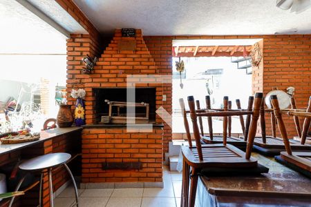 Casa à venda com 317m², 4 quartos e 5 vagas Casa à venda com 317m², 4 quartos e 5 vagasChurrasqueira