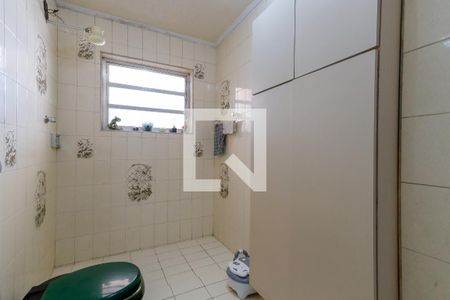 Casa à venda com 317m², 4 quartos e 5 vagas Casa à venda com 317m², 4 quartos e 5 vagasBanheiro