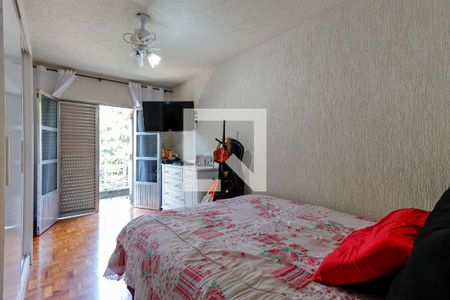 Casa à venda com 317m², 4 quartos e 5 vagas Casa à venda com 317m², 4 quartos e 5 vagasQuarto 4