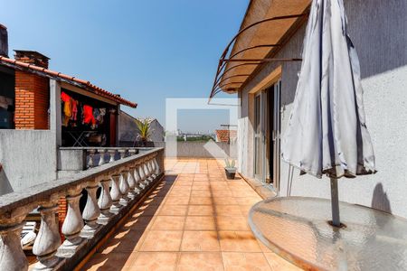 Casa à venda com 317m², 4 quartos e 5 vagas Casa à venda com 317m², 4 quartos e 5 vagasVaranda Suíte 1