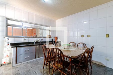 Casa à venda com 317m², 4 quartos e 5 vagas Casa à venda com 317m², 4 quartos e 5 vagasCozinha