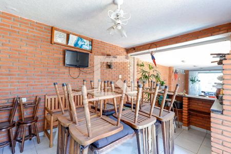 Casa à venda com 317m², 4 quartos e 5 vagas Casa à venda com 317m², 4 quartos e 5 vagasChurrasqueira