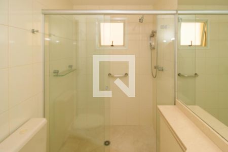 Apartamento à venda com 128m², 4 quartos e 3 vagas Apartamento à venda com 128m², 4 quartos e 3 vagasBanheiro da Suíte 2