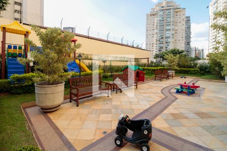 Apartamento à venda com 128m², 4 quartos e 3 vagas Apartamento à venda com 128m², 4 quartos e 3 vagasÁrea comum - Playground