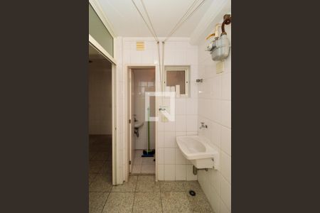 Apartamento à venda com 128m², 4 quartos e 3 vagas Apartamento à venda com 128m², 4 quartos e 3 vagasÁrea de Serviço