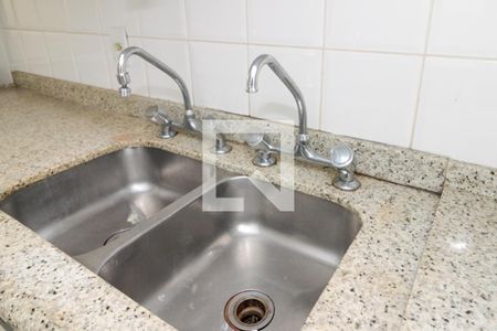 Apartamento à venda com 128m², 4 quartos e 3 vagas Apartamento à venda com 128m², 4 quartos e 3 vagasCozinha - Torneira