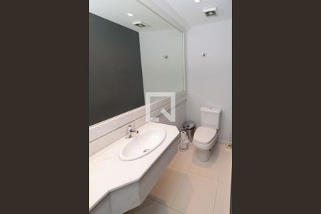 Apartamento à venda com 128m², 4 quartos e 3 vagas Apartamento à venda com 128m², 4 quartos e 3 vagasSalão de festas - Banheiro 2