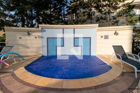 Apartamento à venda com 128m², 4 quartos e 3 vagas Apartamento à venda com 128m², 4 quartos e 3 vagasÁrea comum - Piscina