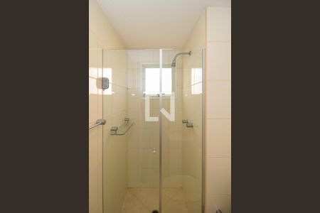 Apartamento à venda com 128m², 4 quartos e 3 vagas Apartamento à venda com 128m², 4 quartos e 3 vagasBanheiro da Suíte 1
