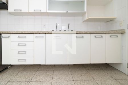 Apartamento à venda com 128m², 4 quartos e 3 vagas Apartamento à venda com 128m², 4 quartos e 3 vagasCozinha - Armários