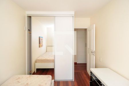 Apartamento à venda com 128m², 4 quartos e 3 vagas Apartamento à venda com 128m², 4 quartos e 3 vagasQuarto 1