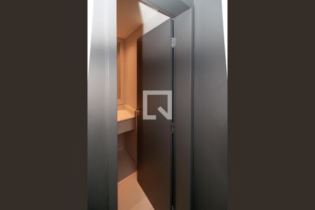 Apartamento à venda com 128m², 4 quartos e 3 vagas Apartamento à venda com 128m², 4 quartos e 3 vagasSalão de festas - Banheiro 1