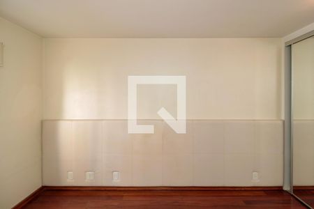 Apartamento à venda com 128m², 4 quartos e 3 vagas Apartamento à venda com 128m², 4 quartos e 3 vagasSuíte 2