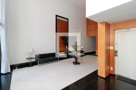 Apartamento à venda com 128m², 4 quartos e 3 vagas Apartamento à venda com 128m², 4 quartos e 3 vagasHall social