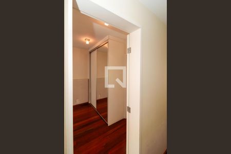 Apartamento à venda com 128m², 4 quartos e 3 vagas Apartamento à venda com 128m², 4 quartos e 3 vagasSuíte 2