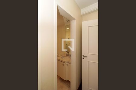 Apartamento à venda com 128m², 4 quartos e 3 vagas Apartamento à venda com 128m², 4 quartos e 3 vagasBanheiro da Suíte 1