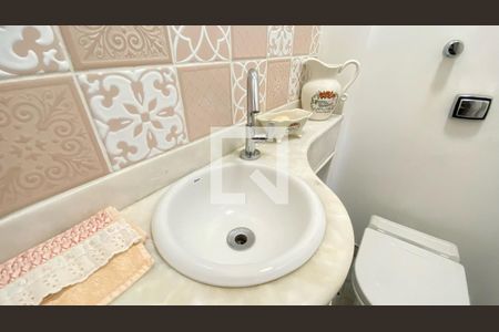 Apartamento à venda com 200m², 3 quartos e 2 vagasLavabo 