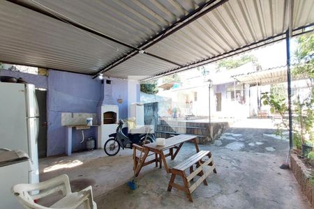 Casa à venda com 360m², 4 quartos e 4 vagasQUINTAL